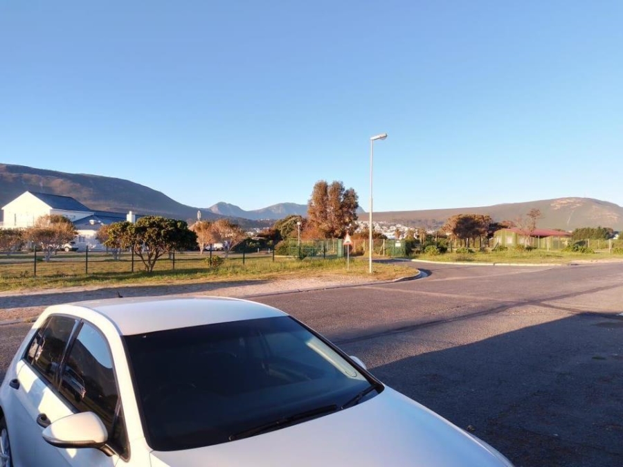 2 Bedroom Property for Sale in Sandbaai Western Cape